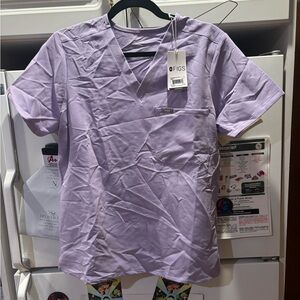 Figs women’s Lavender Short-Sleeve Crew Neck Tee